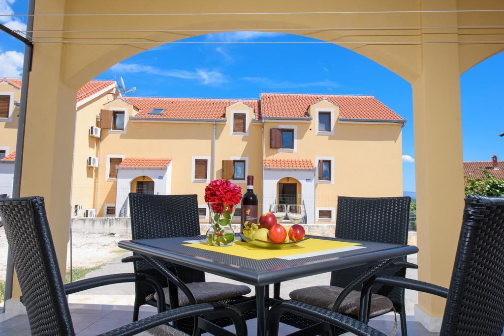 Apartments Patricia Trogir Exteriér fotografie